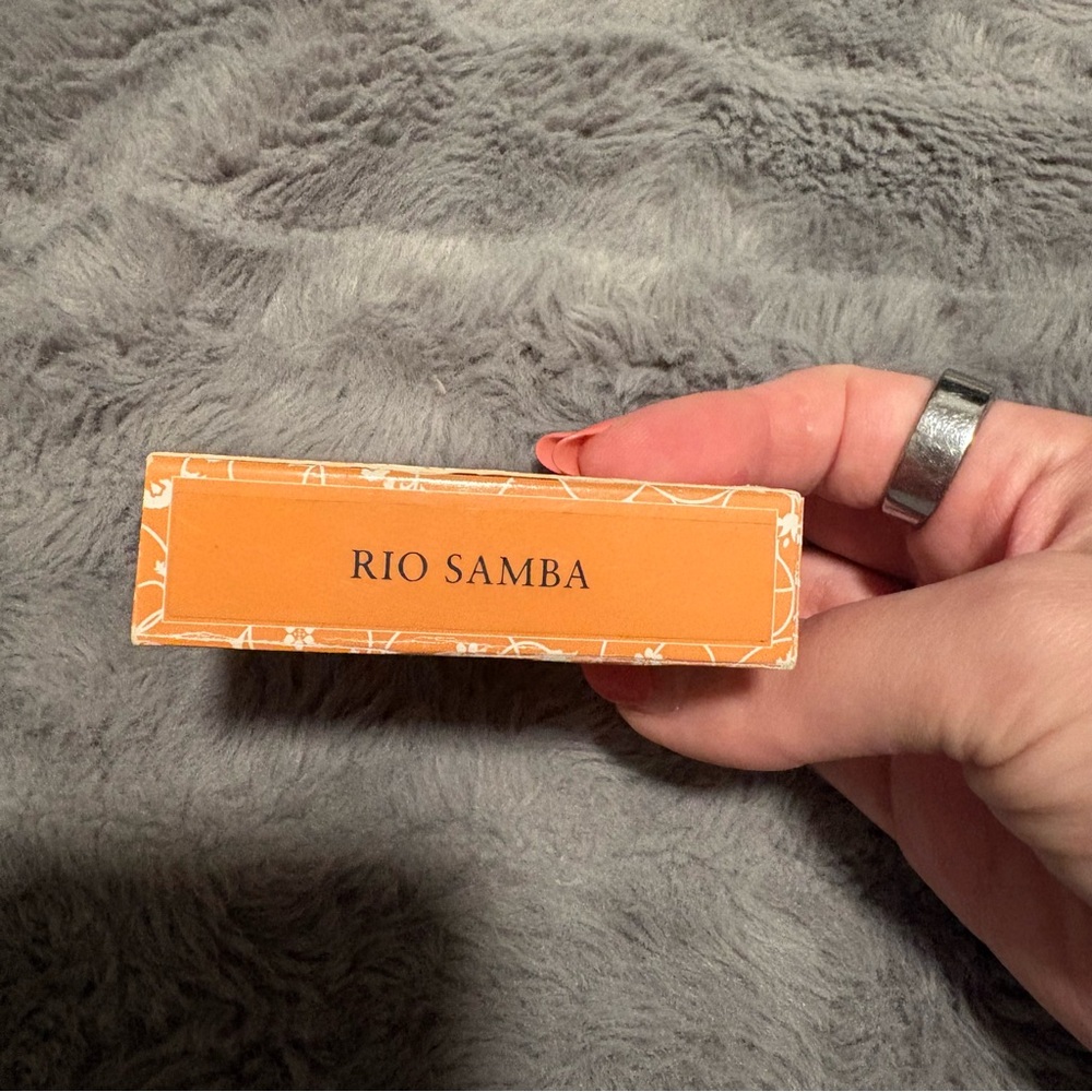 Fresh Face Luster Radiant Powder — Rio Samba - Picture 2 of 5